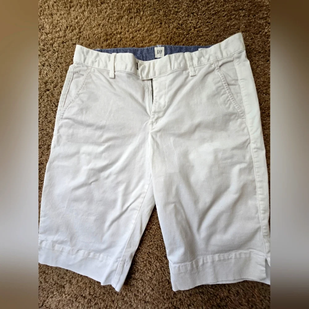 GAP Bermuda Shorts Size 6 White - Picture 1 of 6